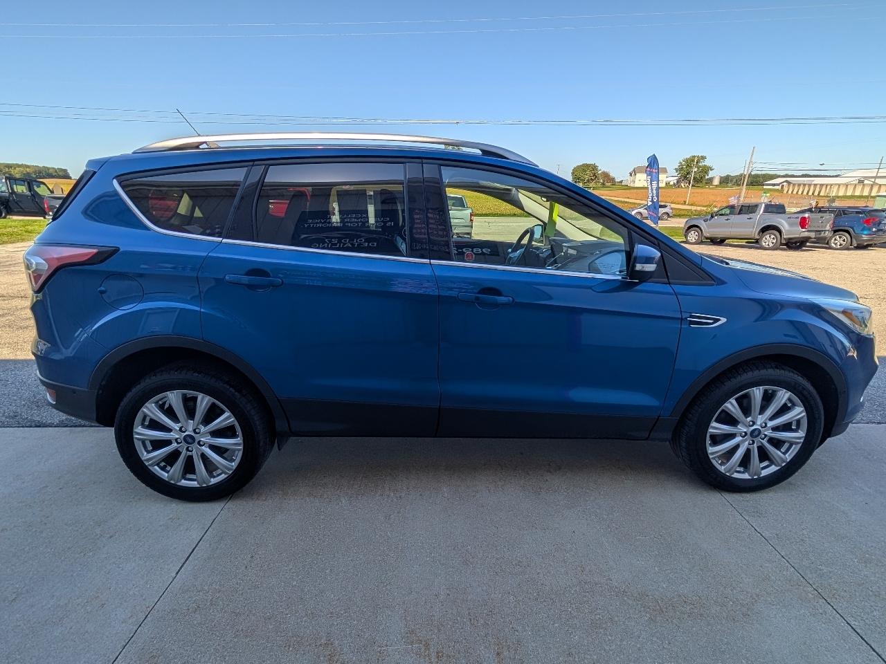Ford Escape Titanium 4WD 2018