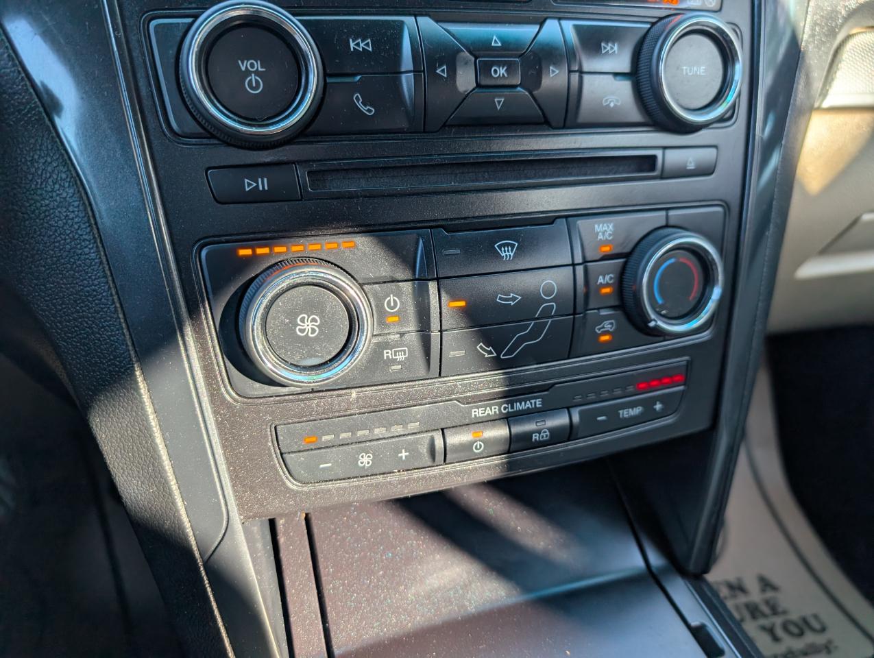 Ford Explorer Base 4WD 2017