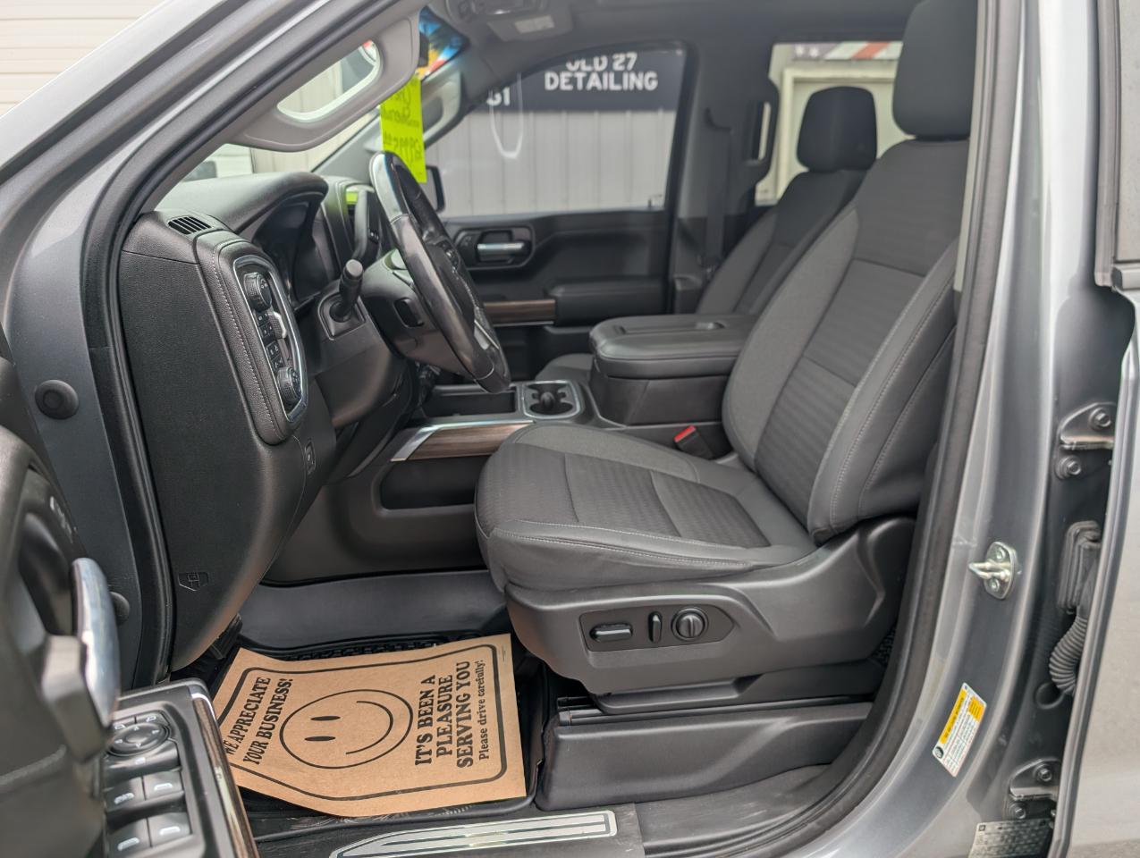 Chevrolet Silverado 1500 LT Trail Boss Crew Cab 4WD 2021