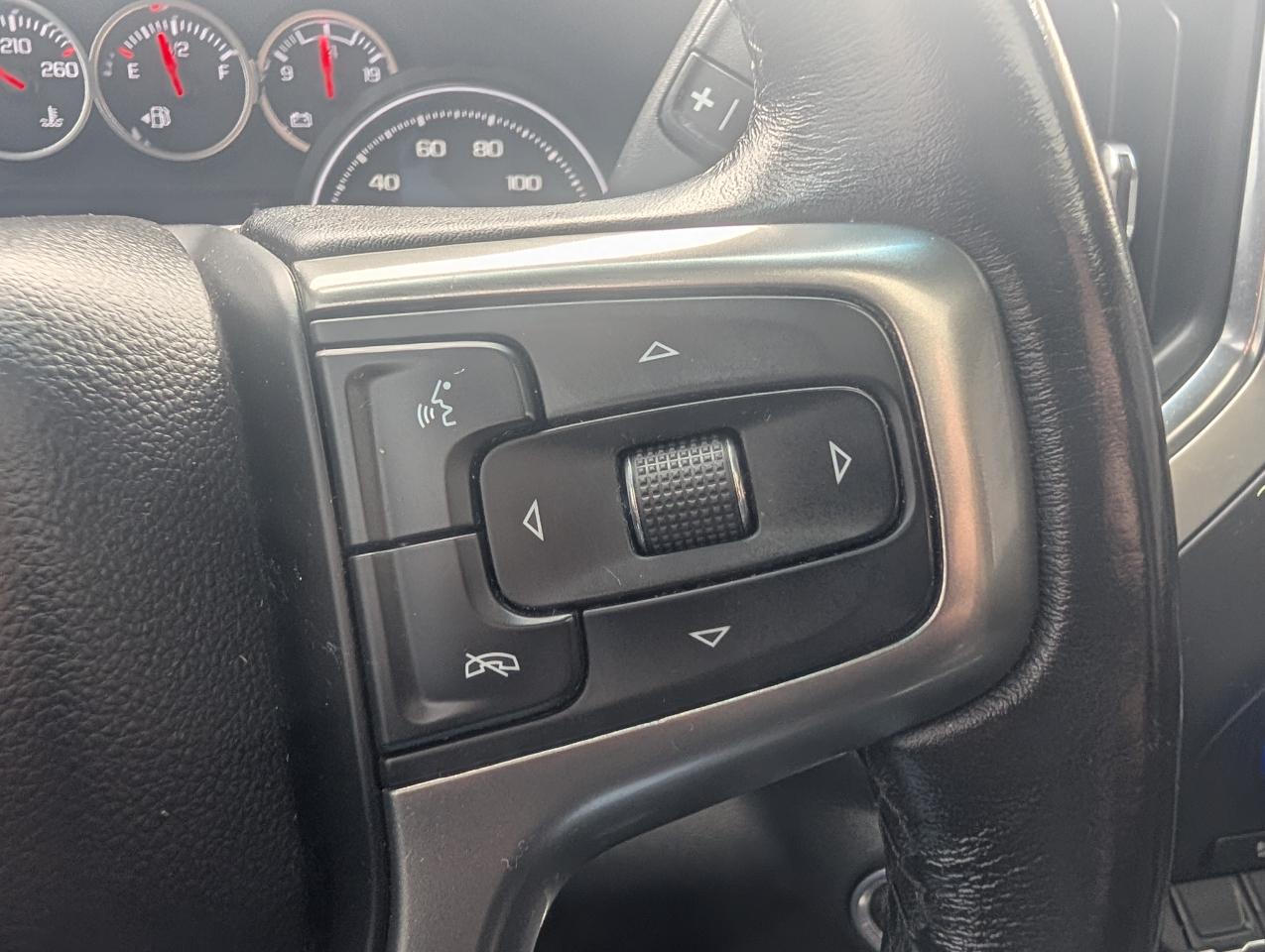 Chevrolet Silverado 1500 LT Trail Boss Crew Cab 4WD 2021