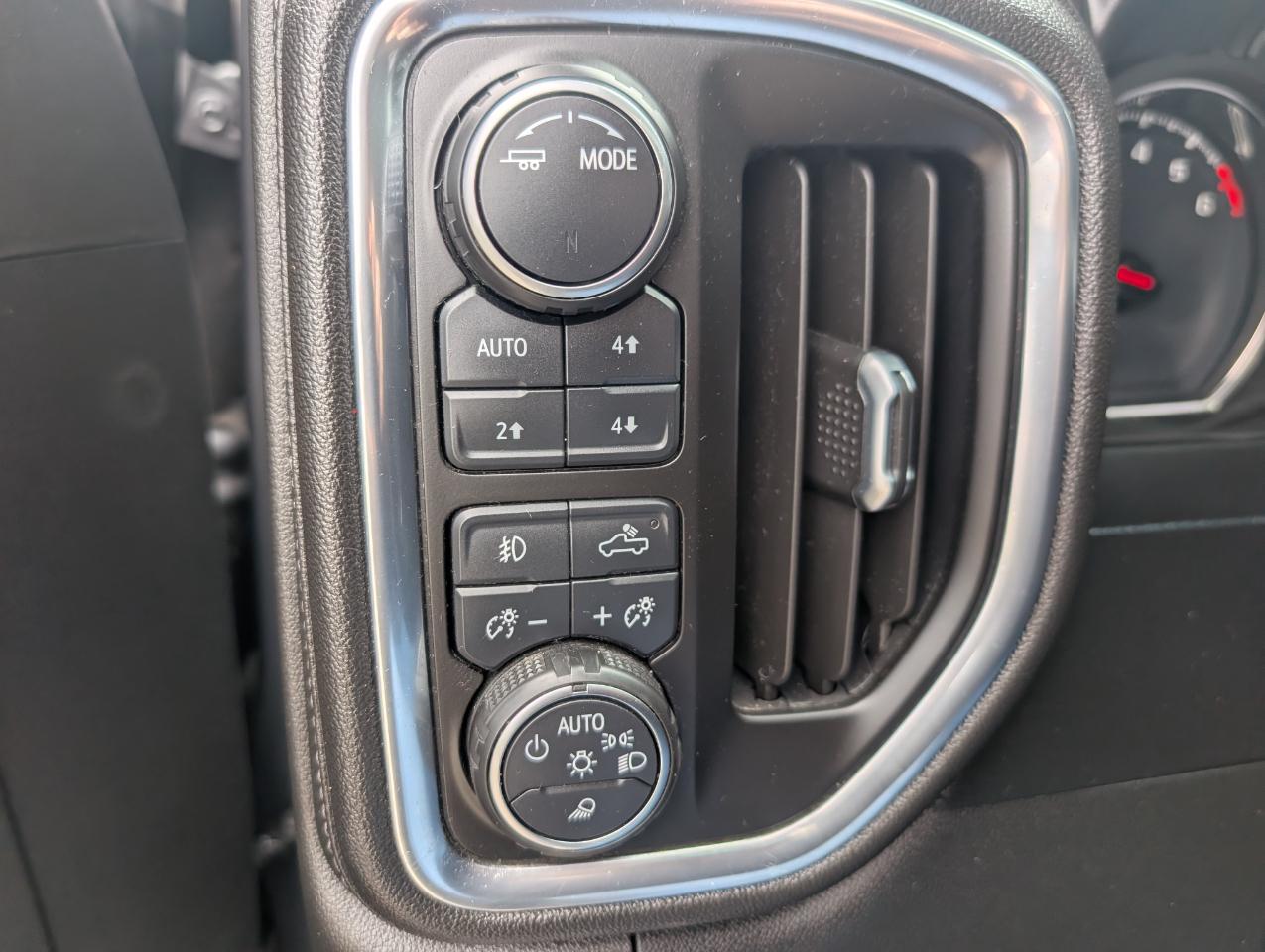 Chevrolet Silverado 1500 LT Trail Boss Crew Cab 4WD 2021