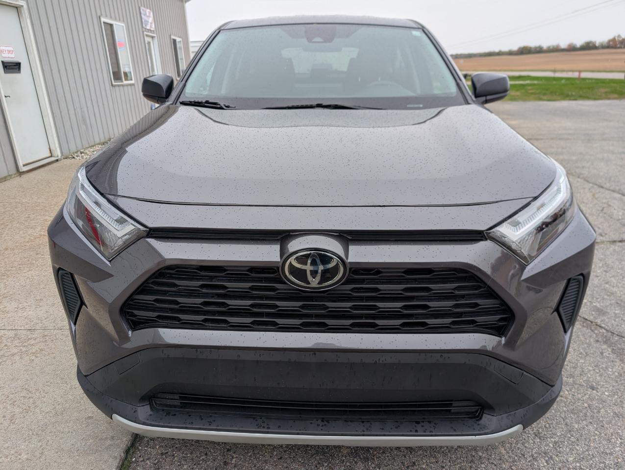 Toyota RAV4 LE AWD 2025