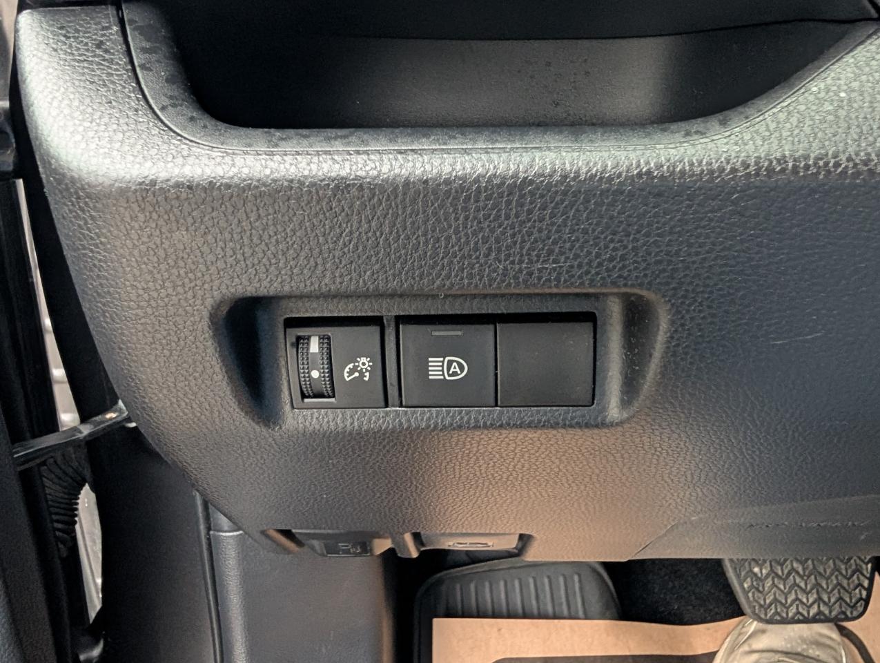 Toyota RAV4 LE AWD 2025