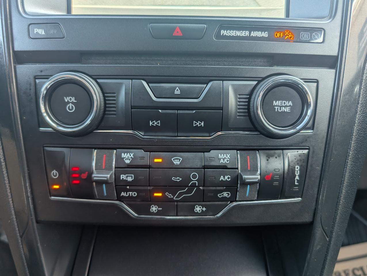 Ford Explorer XLT 4WD 2018