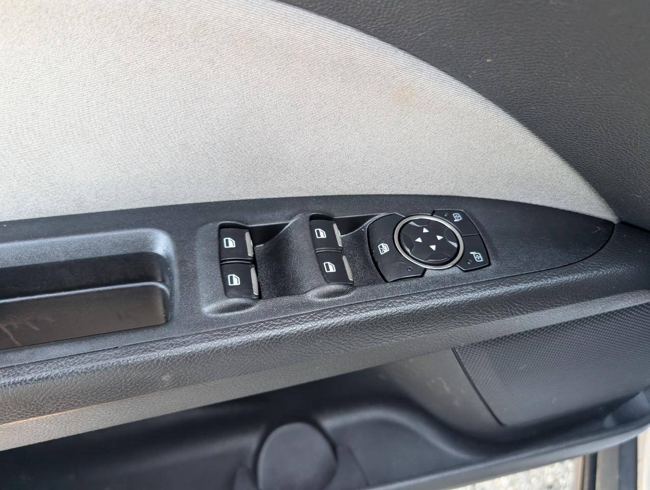 Ford Fusion S 2013