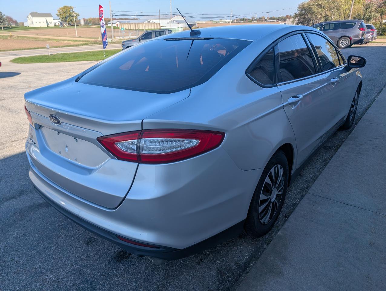 Ford Fusion S 2013
