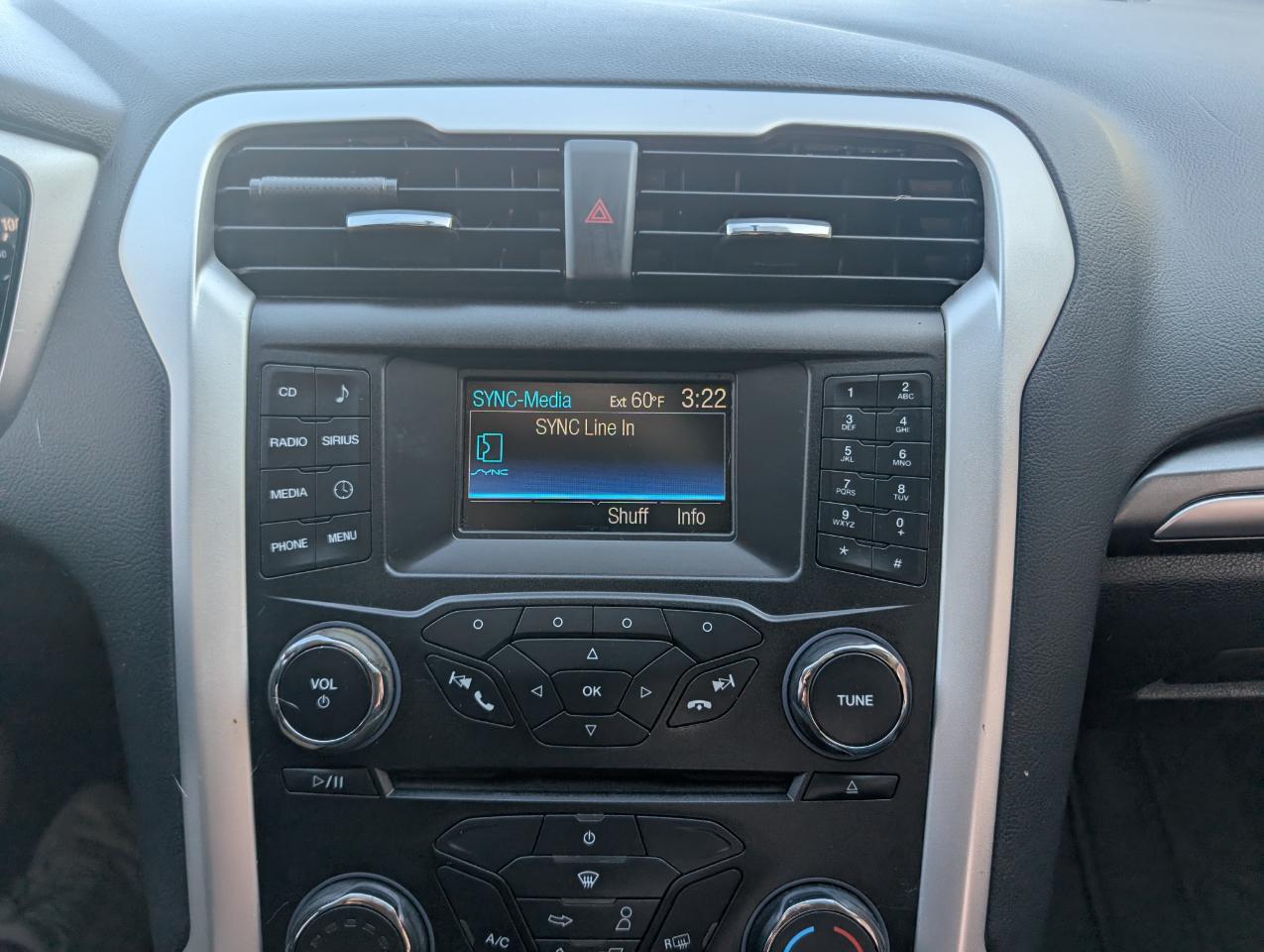 Ford Fusion S 2013