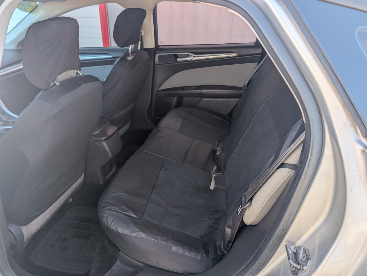 Ford Fusion S 2013