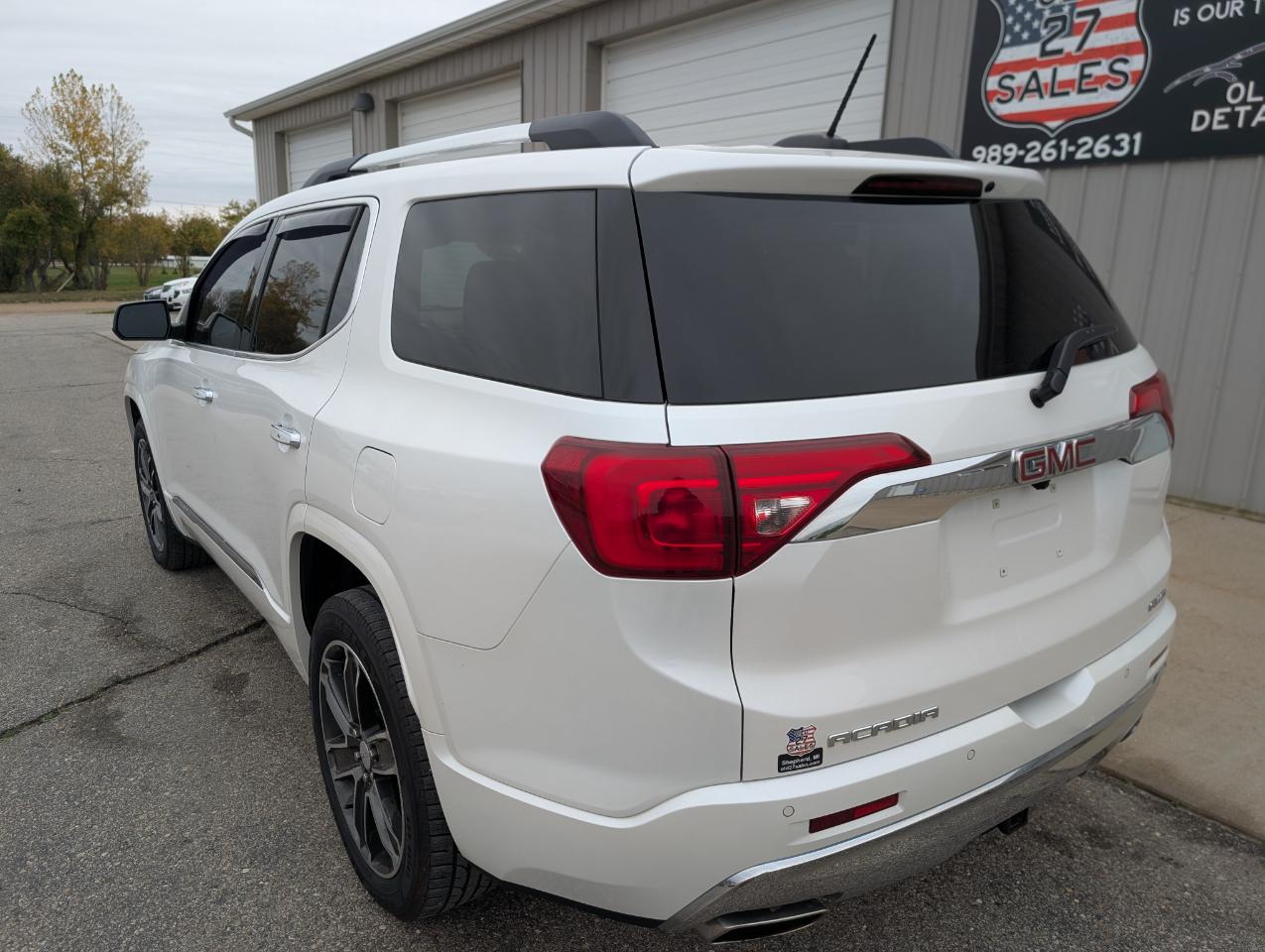GMC Acadia Denali AWD 2019