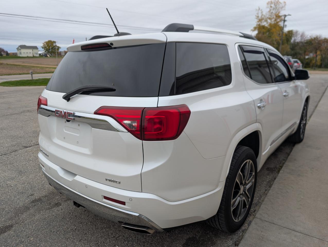 GMC Acadia Denali AWD 2019