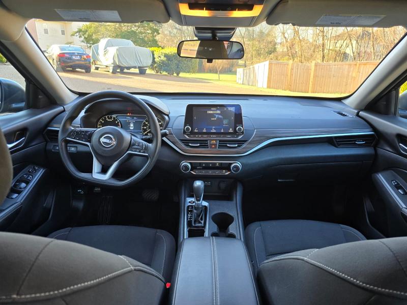 Nissan Altima 2.5 SV 2025