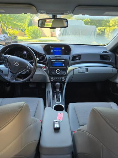 Acura ILX 8-Spd AT w/ Premium Package 2017