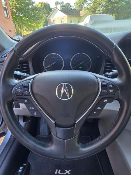 Acura ILX 8-Spd AT w/ Premium Package 2017
