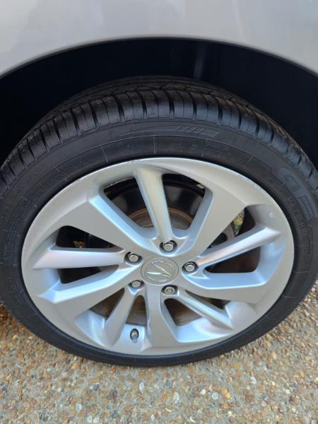 Acura ILX 8-Spd AT w/ Premium Package 2017