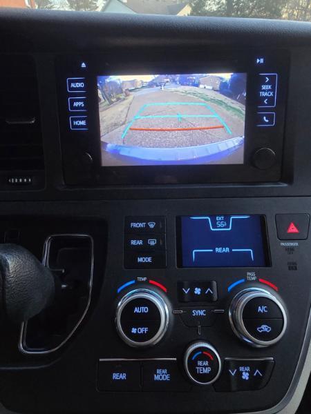 Toyota Sienna LE 8-Passenger 2017