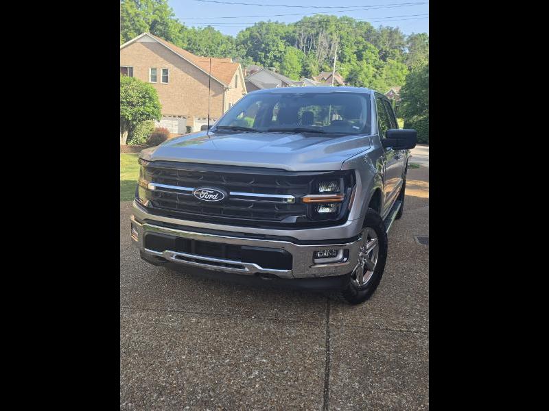 Ford F-150 XLT SuperCrew 4WD 2025