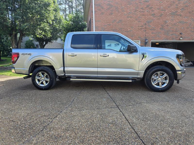 Ford F-150 XLT SuperCrew 4WD 2025