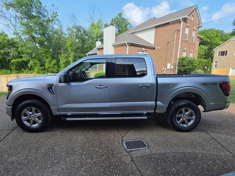 Ford F-150 XLT SuperCrew 4WD 2025