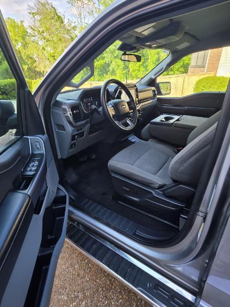 Ford F-150 XLT SuperCrew 4WD 2025