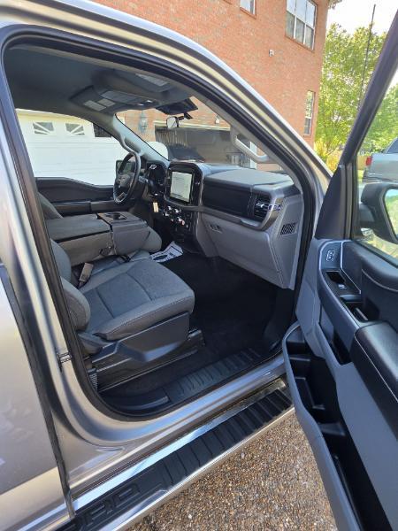 Ford F-150 XLT SuperCrew 4WD 2025