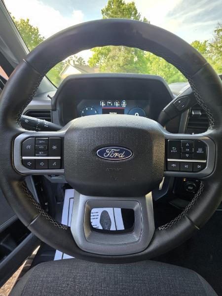 Ford F-150 XLT SuperCrew 4WD 2025