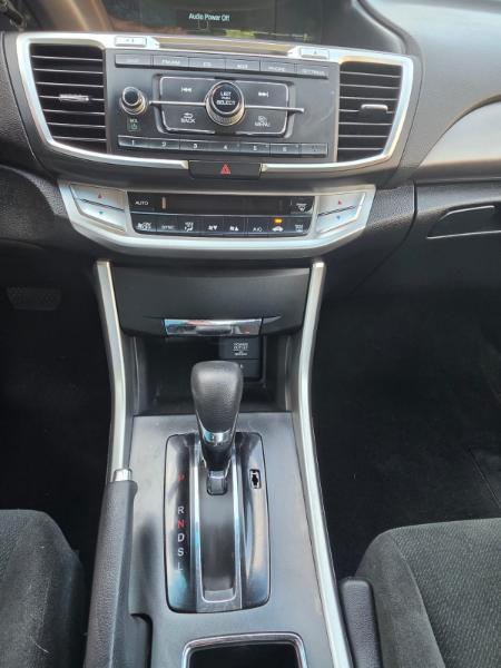 Honda Accord LX Sedan CVT 2013