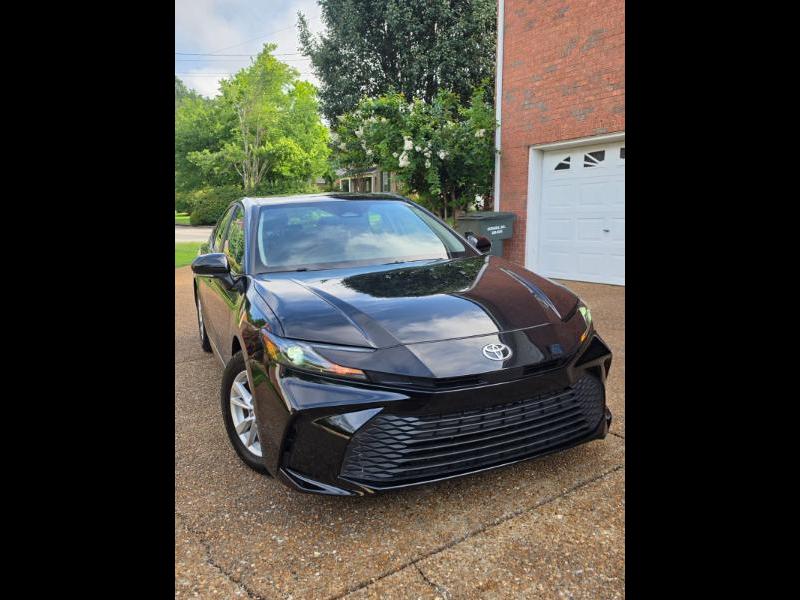 Toyota Camry Hybrid LE 2025