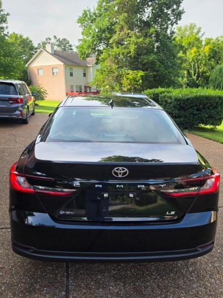 Toyota Camry Hybrid LE 2025