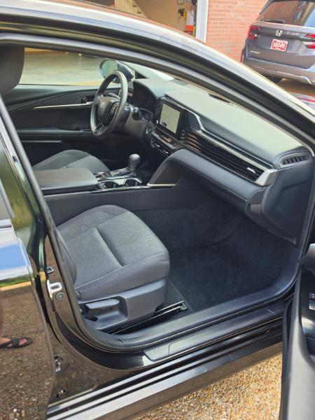 Toyota Camry Hybrid LE 2025
