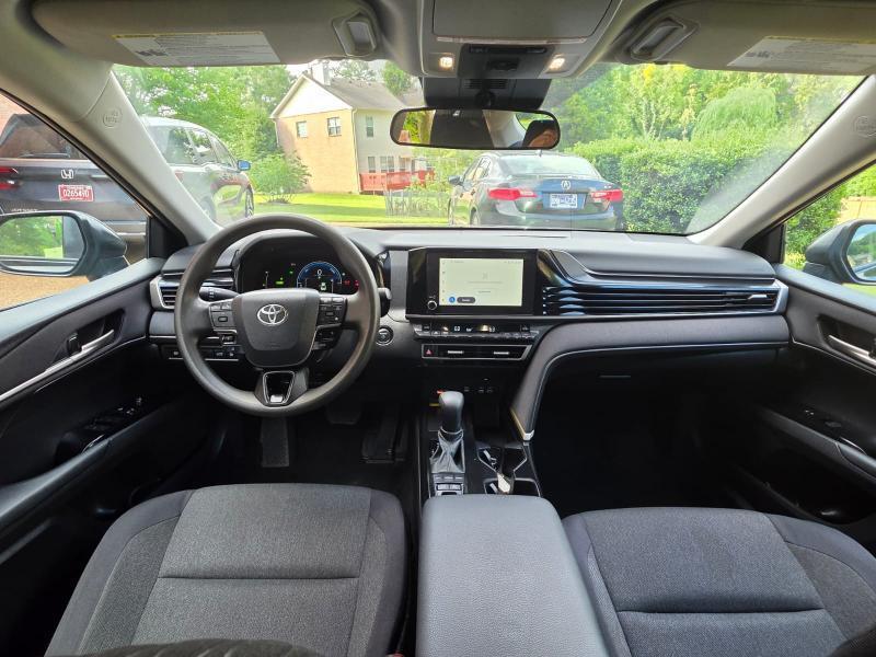 Toyota Camry Hybrid LE 2025