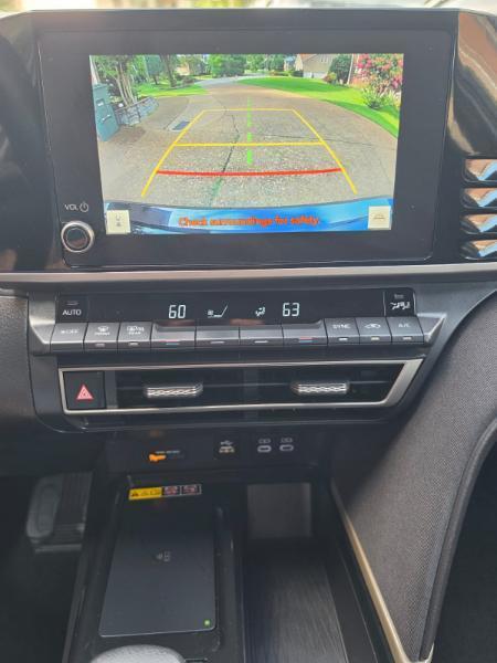 Toyota Camry Hybrid LE 2025