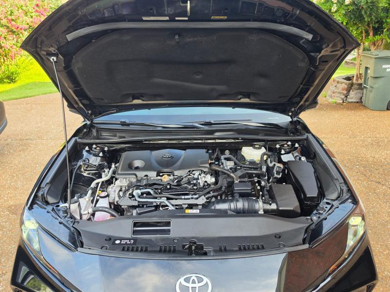 Toyota Camry Hybrid LE 2025