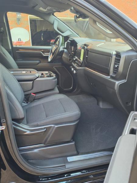 GMC Sierra 1500 SLE Crew Cab 2WD 2026