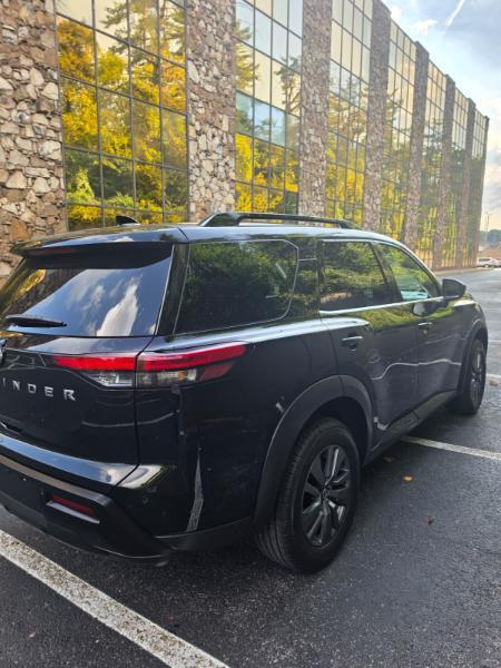 Nissan Pathfinder SV 2026