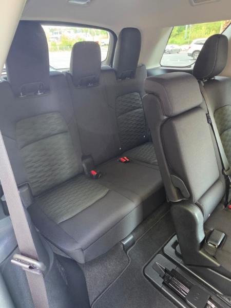 Nissan Pathfinder SV 2026