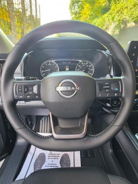 Nissan Pathfinder SV 2026