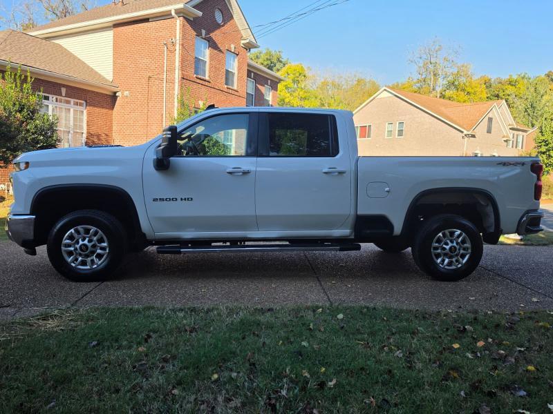 Chevrolet Silverado 2500HD LT Crew Cab Long Box 4WD 2025