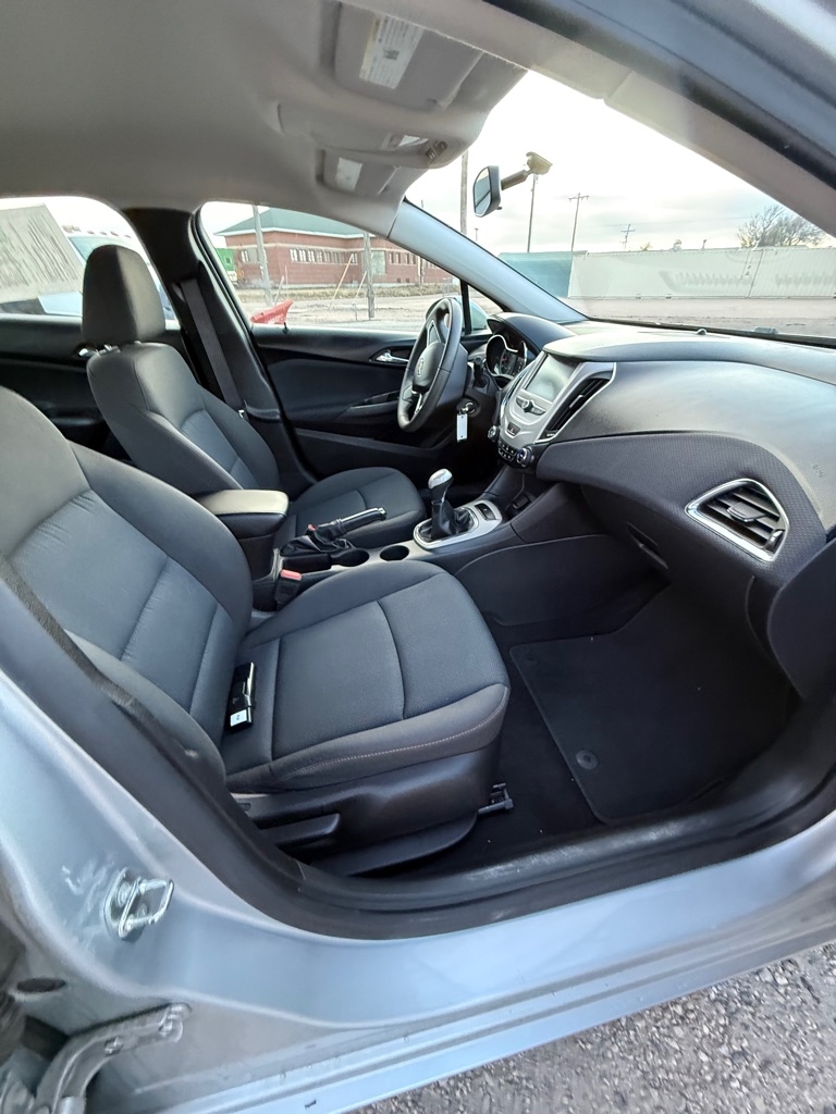 Chevrolet Cruze LS Manual 2016