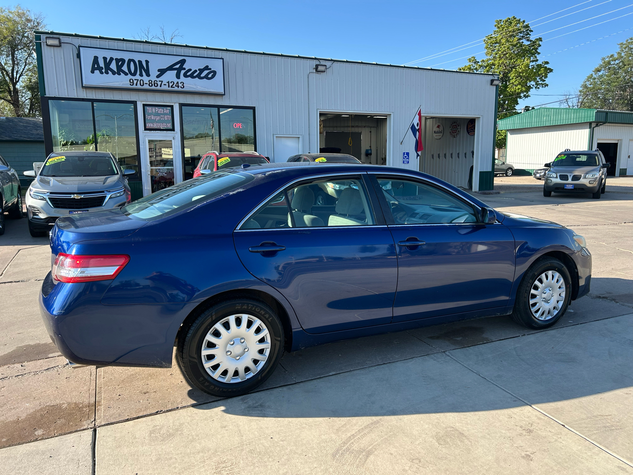Toyota Camry LE V6 6-Spd AT 2010
