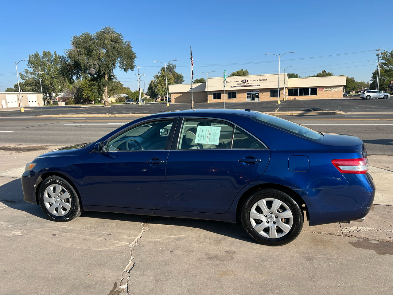 Toyota Camry LE V6 6-Spd AT 2010