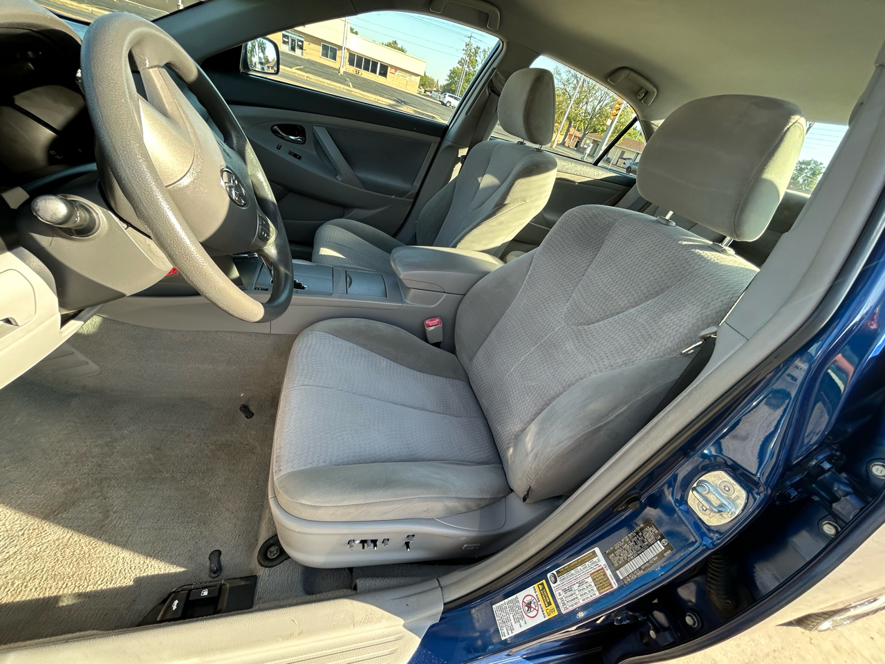 Toyota Camry LE V6 6-Spd AT 2010