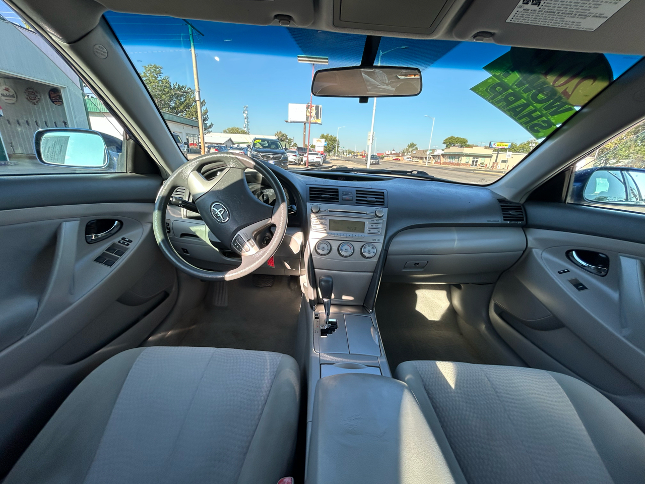 Toyota Camry LE V6 6-Spd AT 2010