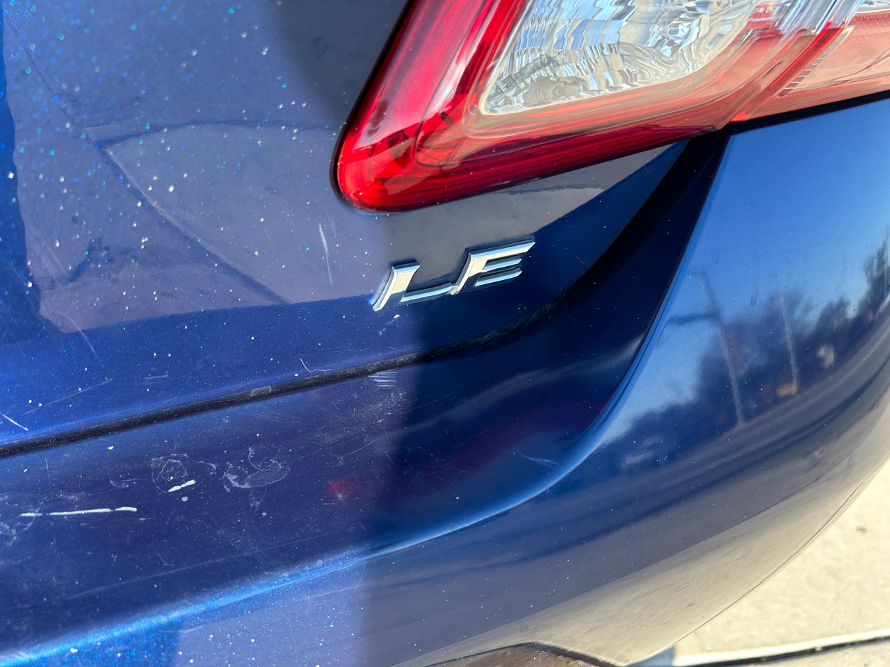 Toyota Camry LE V6 6-Spd AT 2010