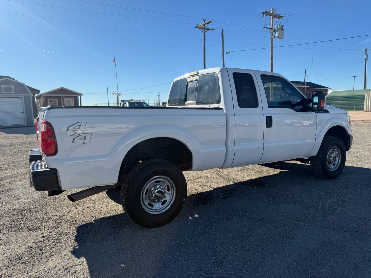 Ford F-350 SD XL SuperCab Short Bed 4WD 2016