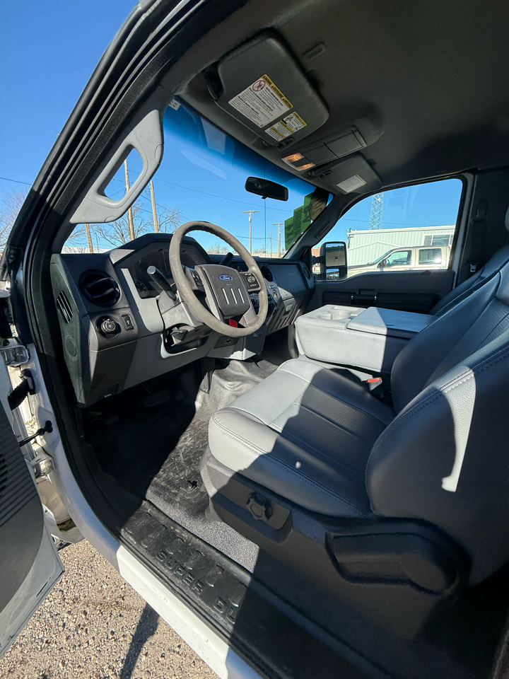Ford F-350 SD XL SuperCab Short Bed 4WD 2016