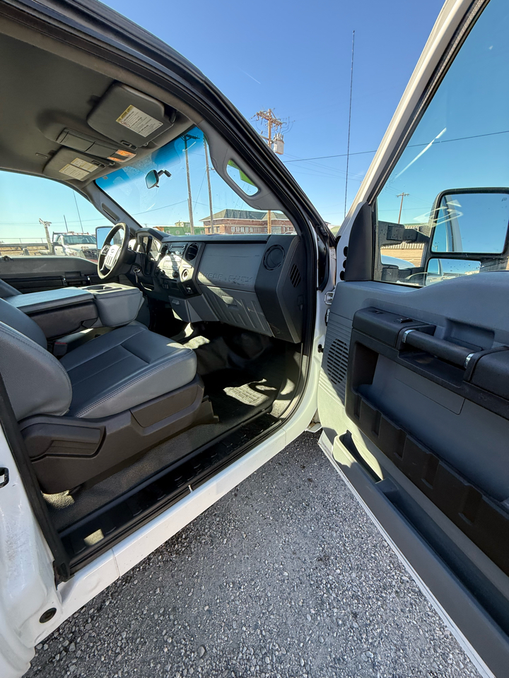 Ford F-350 SD XL SuperCab Short Bed 4WD 2016