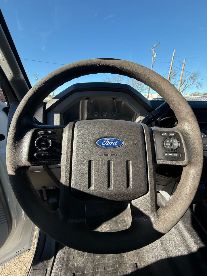 Ford F-350 SD XL SuperCab Short Bed 4WD 2016