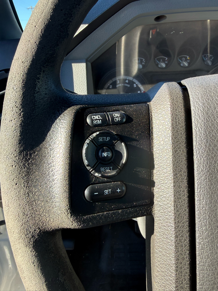 Ford F-350 SD XL SuperCab Short Bed 4WD 2016