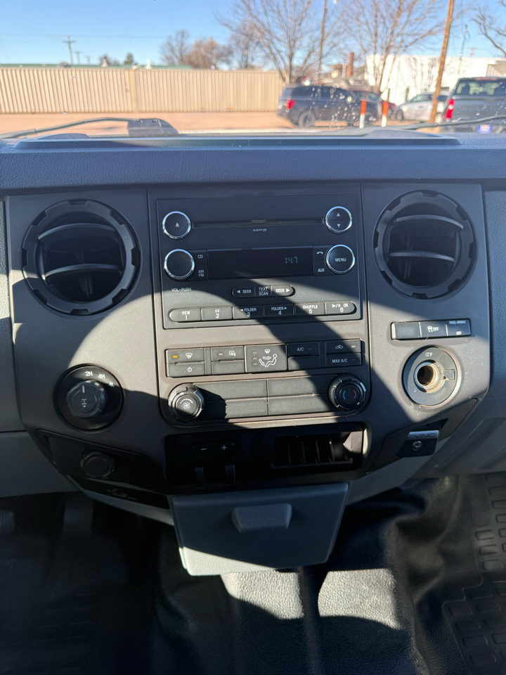 Ford F-350 SD XL SuperCab Short Bed 4WD 2016