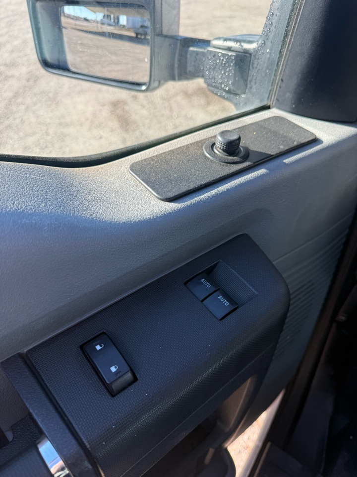 Ford F-350 SD XL SuperCab Short Bed 4WD 2016